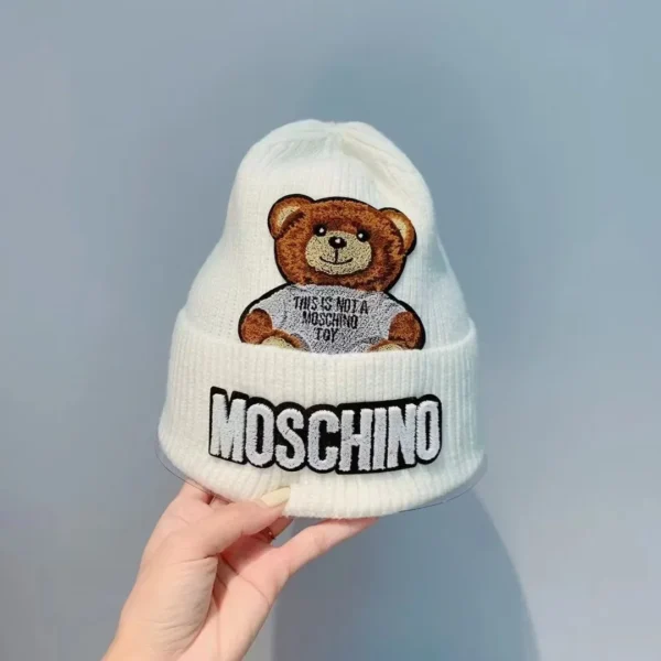 bonnet moschino blanc